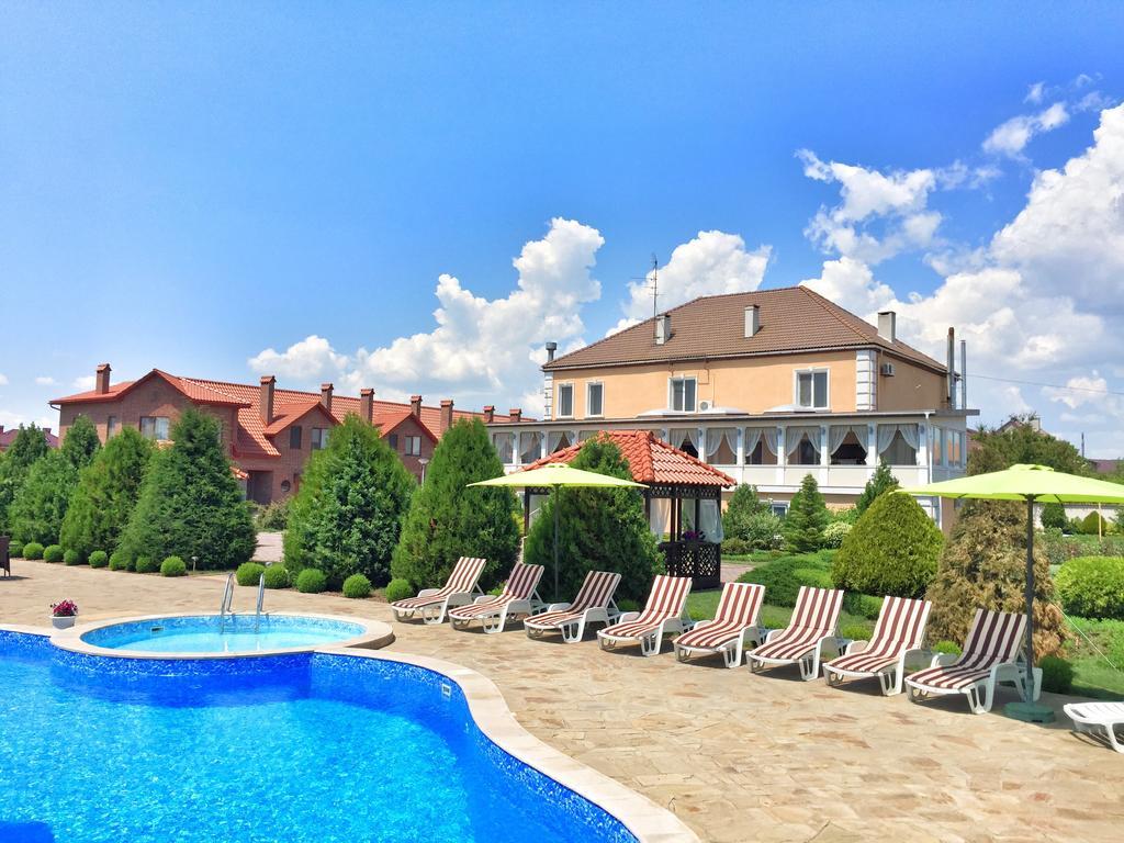 Veles Hotel Fontanka Exterior photo